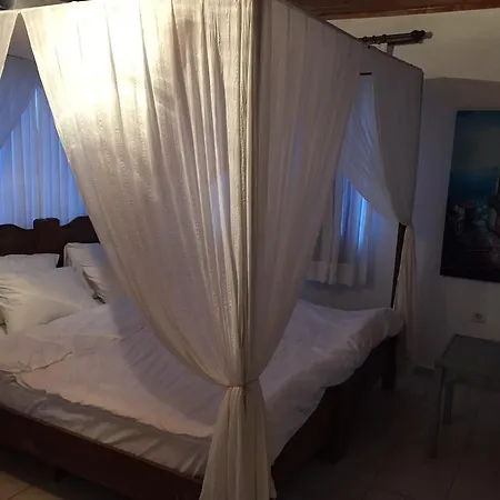 Ala Baykus Butik Nocleg ze śniadaniem Alaçatı